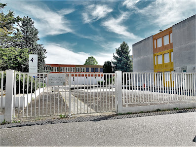 Lycée et études supérieures